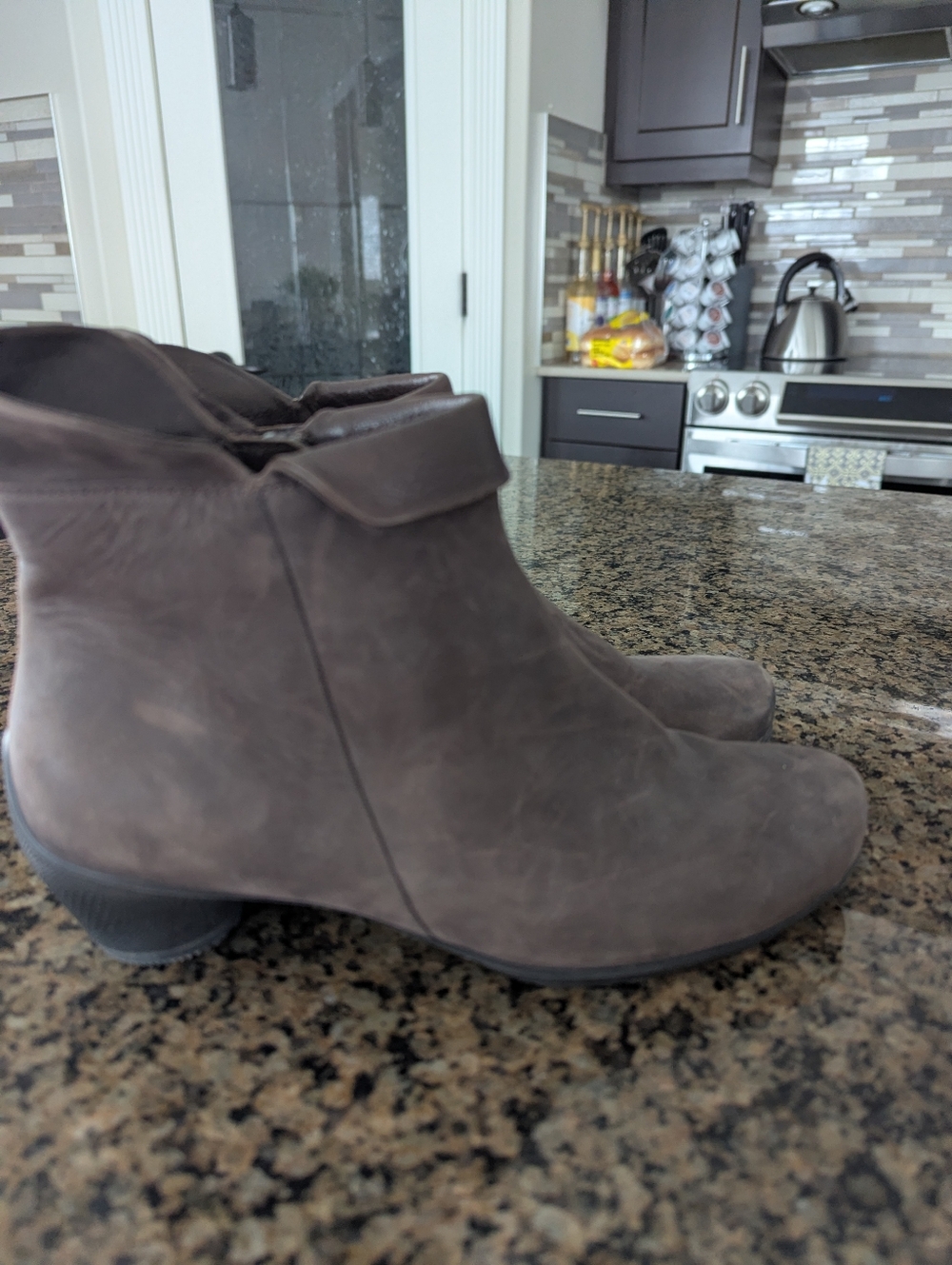 Boots - Picture 4 of 7